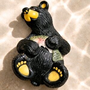 Big Sky Carvers Bearfoots Jeff Flemming Sculpture (HO5)